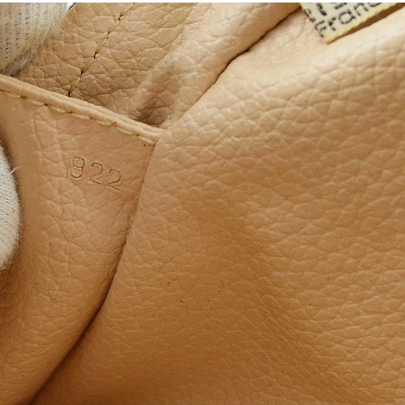 LOUIS VUITTON TROUSSE TOILETTE 28 - Picture 7 of 7